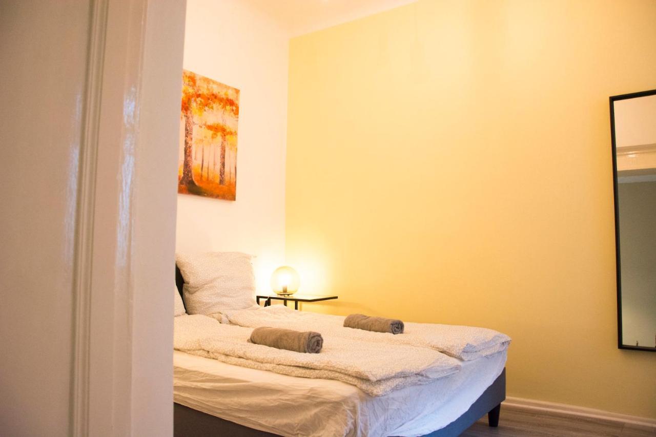 Moabit Family Apartment Berlin Bagian luar foto