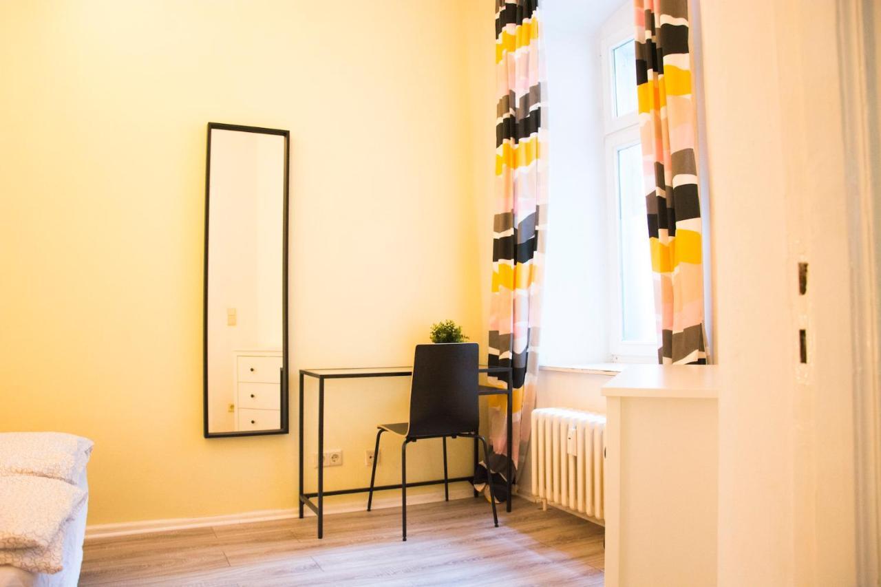 Moabit Family Apartment Berlin Bagian luar foto